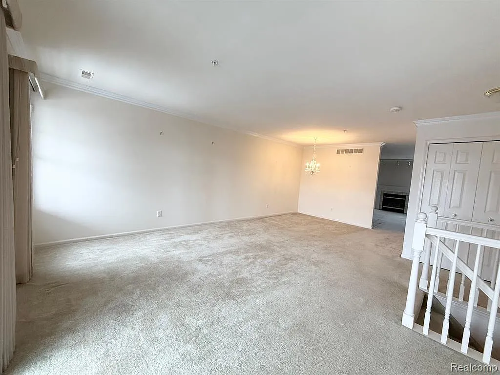 2 bed, 1940 sqft, $2,000 — Photo 4