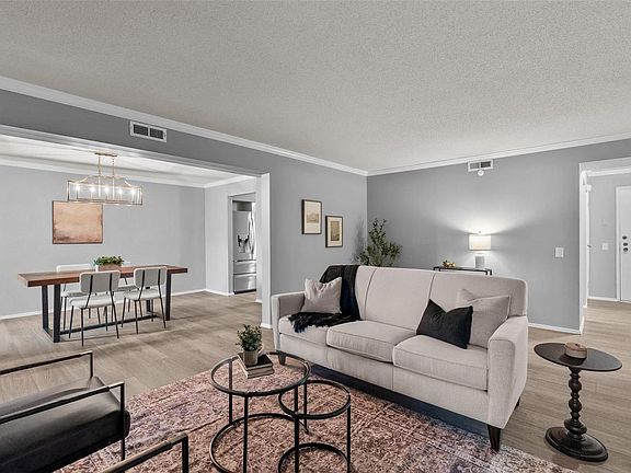 4th image of 514 Coeur De Royale Dr APT 301