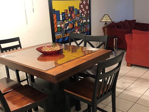 5th image of 16280 Laurel Dr #203