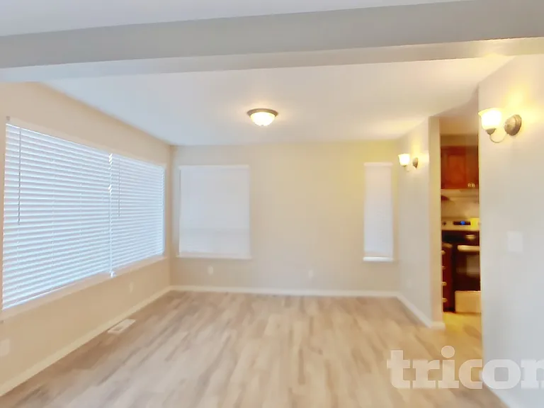 2108 E Phinney Bay Dr — Photo 4