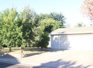 9552 Linda Rio Dr, Sacramento, CA 95827