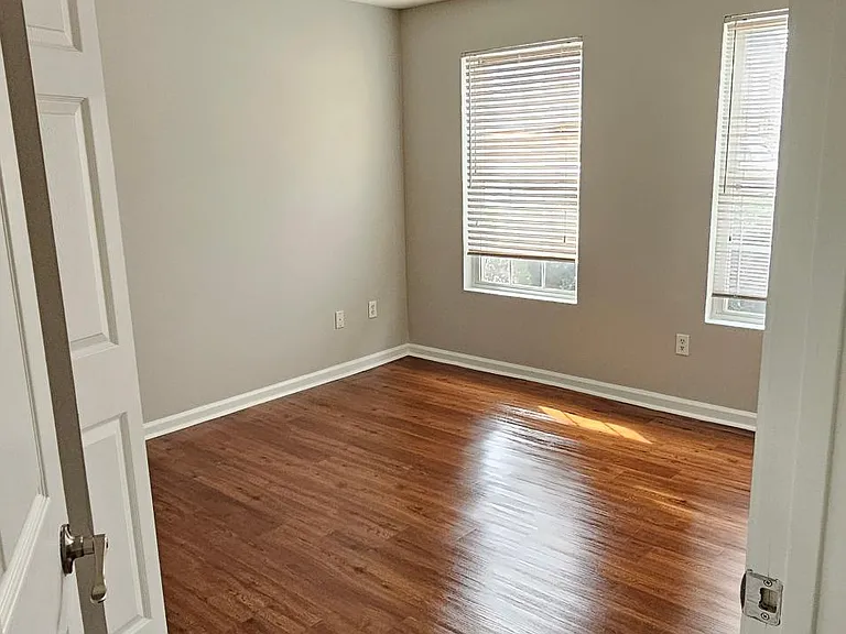 204 Cherry St #H1 — Photo 9