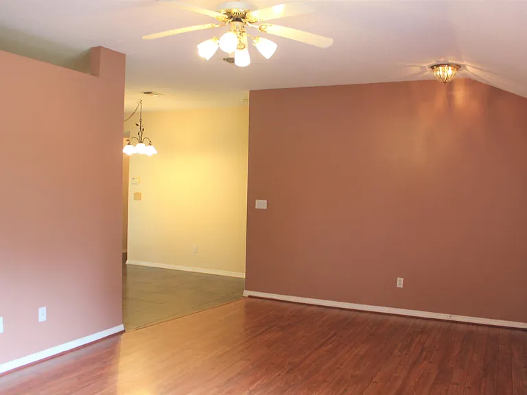 3665 Burton Cir — Photo 6