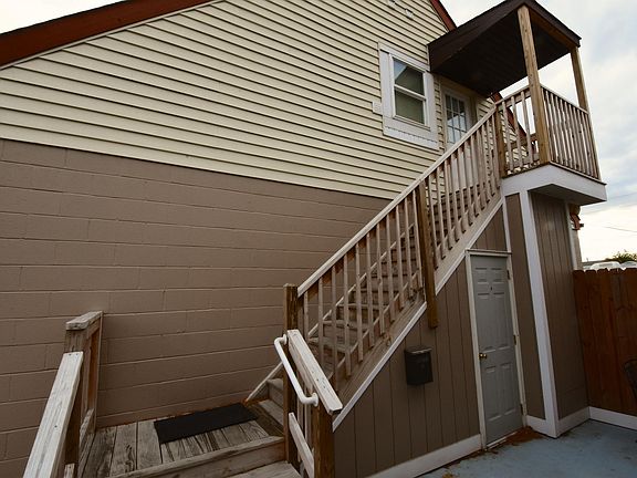 2nd Floor Apartment Entry