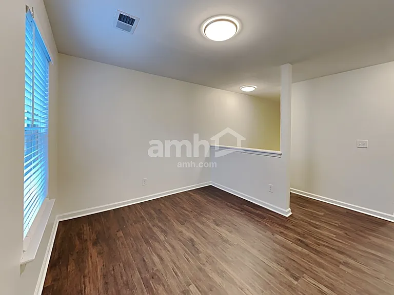 977 Grenier Ter — Photo 19