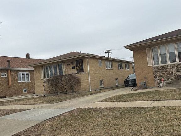 2nd image of 3947 Center Ave