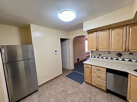 3rd image of 6361 Yellowstone Blvd APT 1C