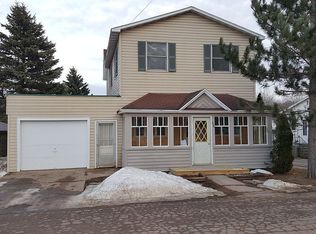 639 S Pine St, Ishpeming, MI 49849