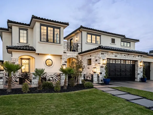470 N Country Ln #4, Santa Clara, UT 84765