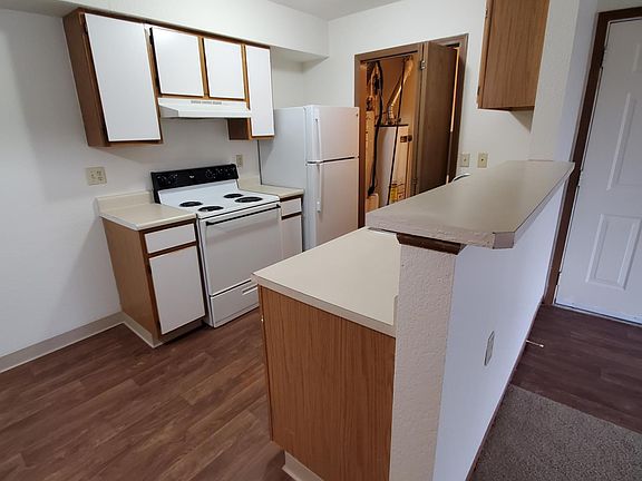 4th image of 6032 Applegrove Ln