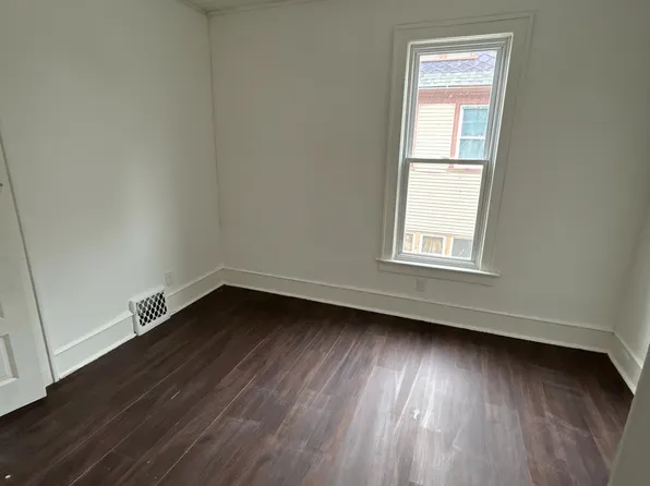 741 S 21st St, Milwaukee, WI 53204