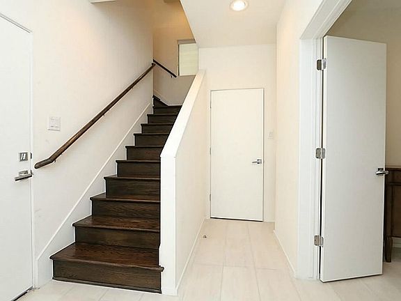 5th image of 5210 Rose St Unit A