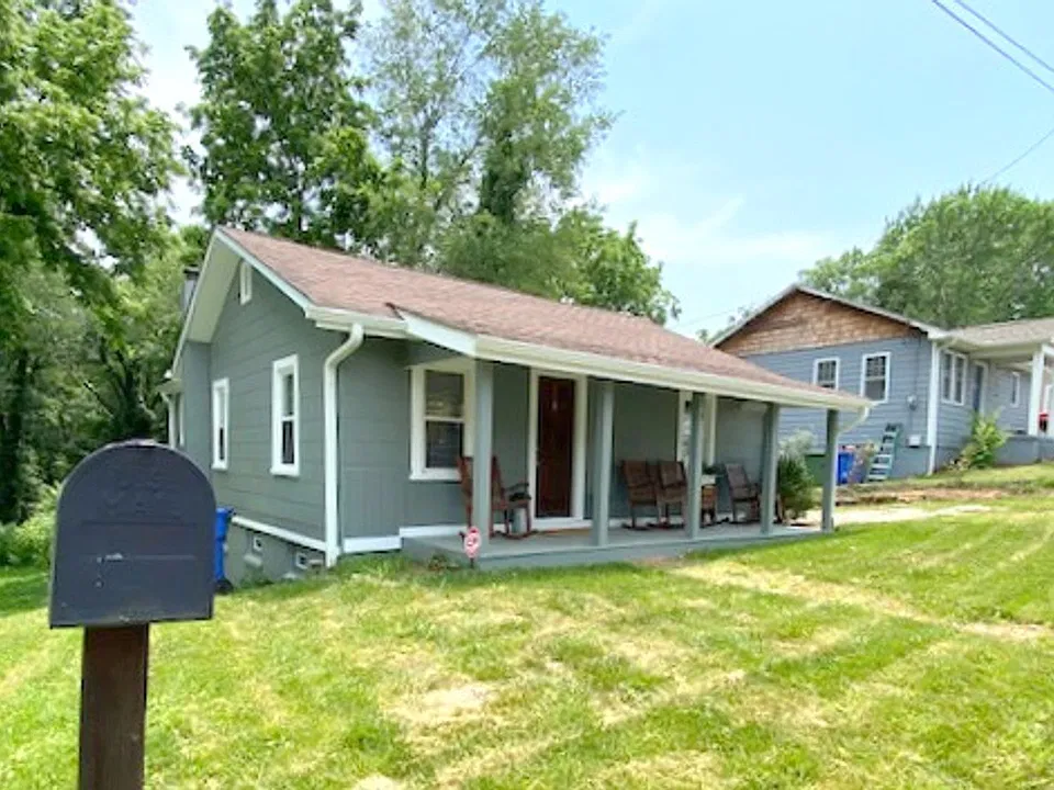 10 Douglas Pl