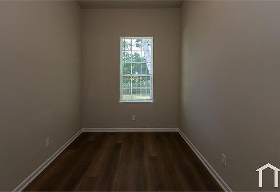 4th image of 2137 Liberty St