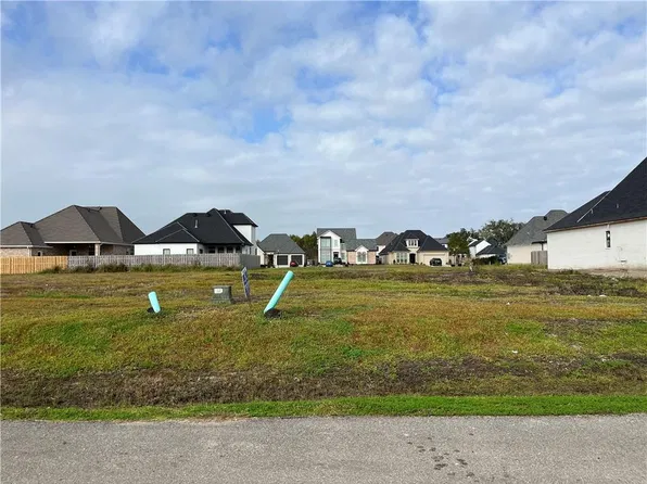 105 Pintail Point, Belle Chasse, LA 70037