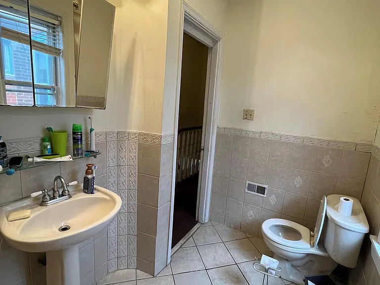 2045 N Carlisle St — Photo 7