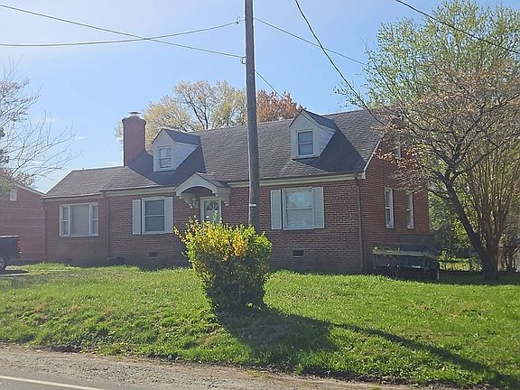 3rd image of 1911 Springdale Rd
