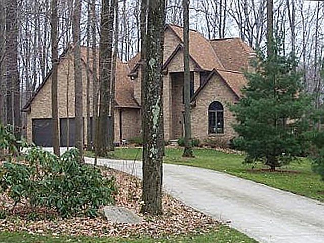 1st image of 421 Pinehurst Dr