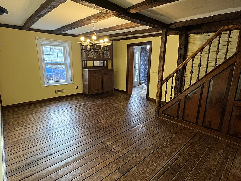 537 Green Hollow Rd — Photo 5