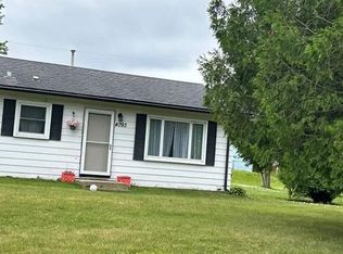 4093 E Studio Ln, Oak Creek, WI 53154