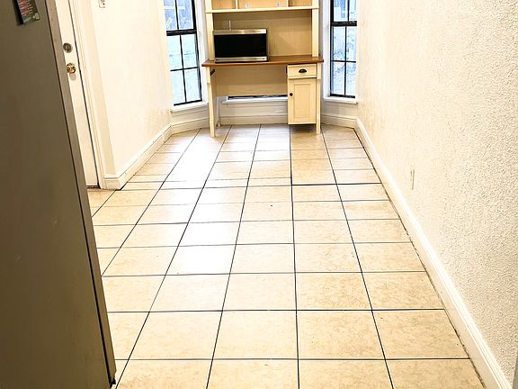 5th image of 2809 Dogwood Park Dr