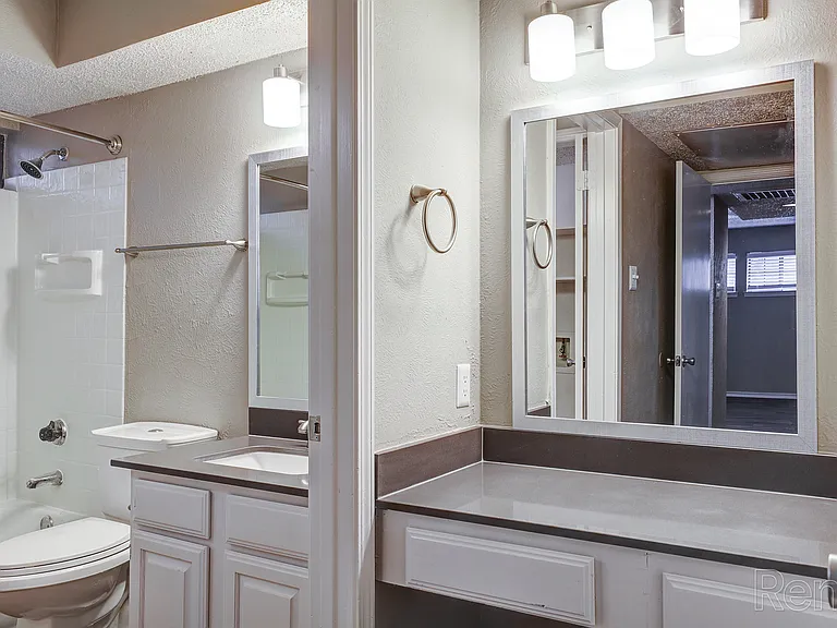 Embry Apartment Homes — Photo 8