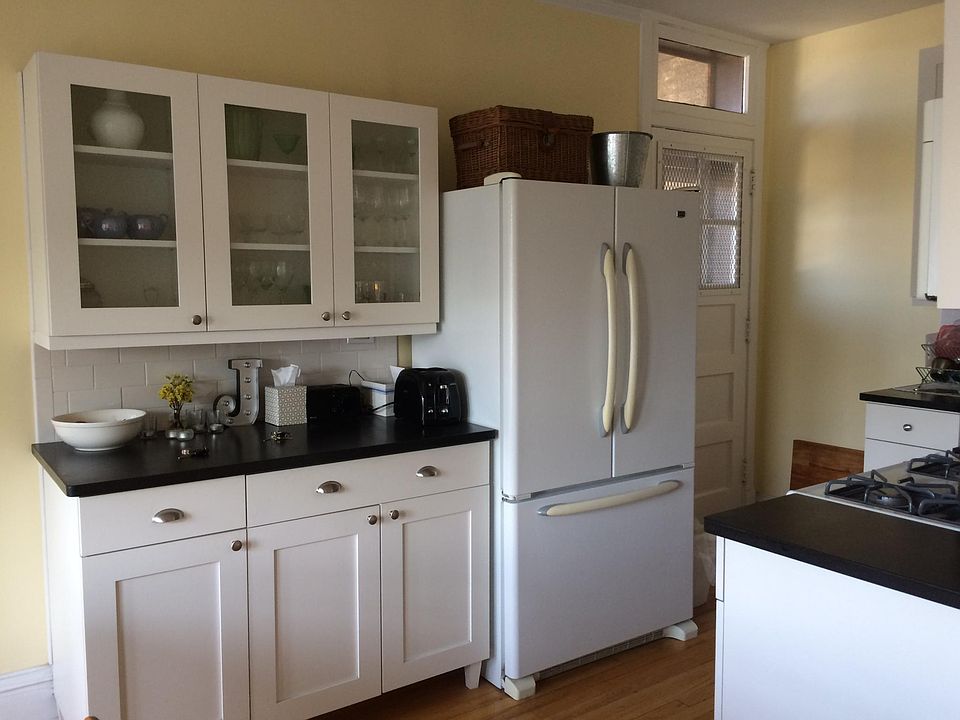 1st image of 1951 W Waveland Ave #3