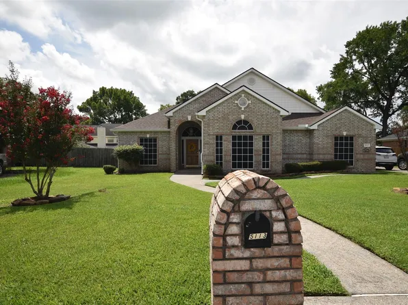 5113 Greenwater Dr, Willis, TX 77318