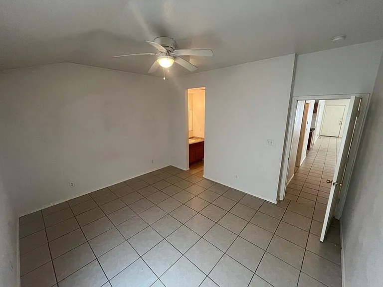 1210 Chaparral St — Photo 13