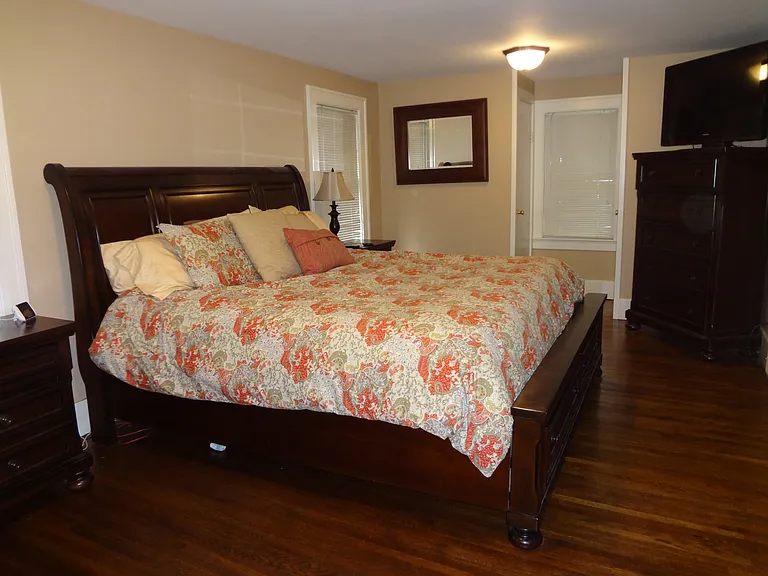 2538 Clover St — Photo 14