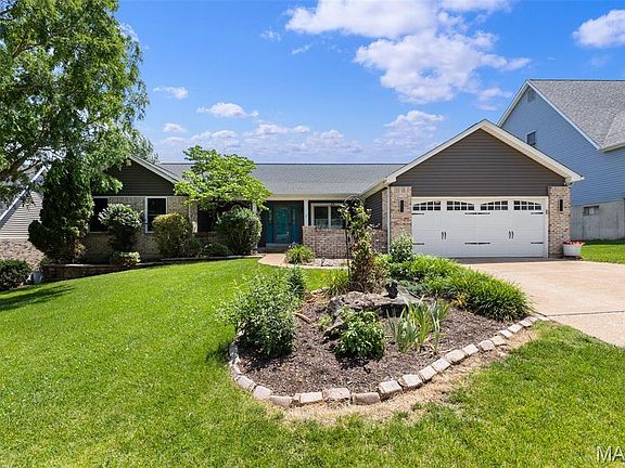 2nd image of 1353 Montevale Ct