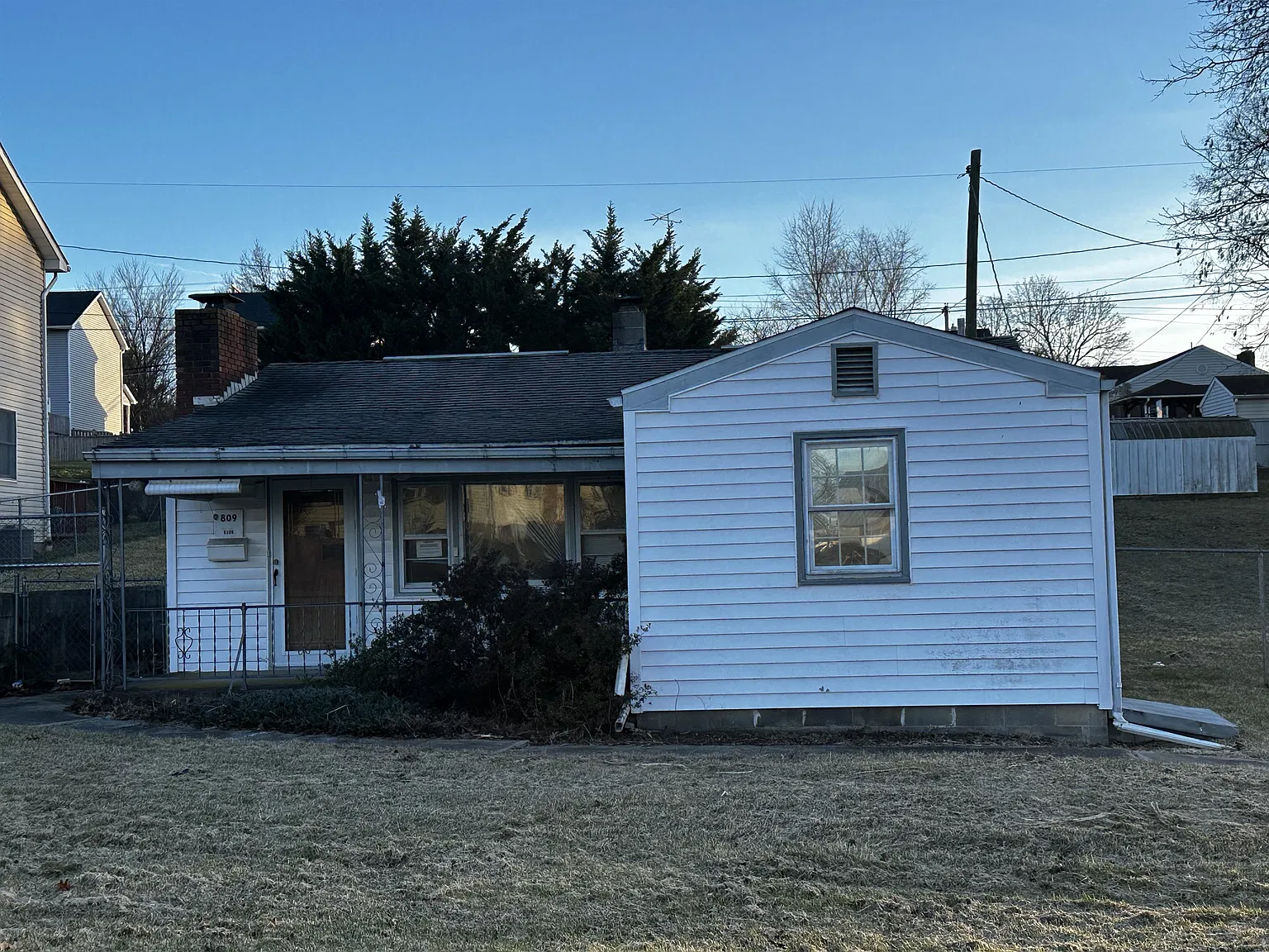 809 Interval Road - 1 — Photo 4