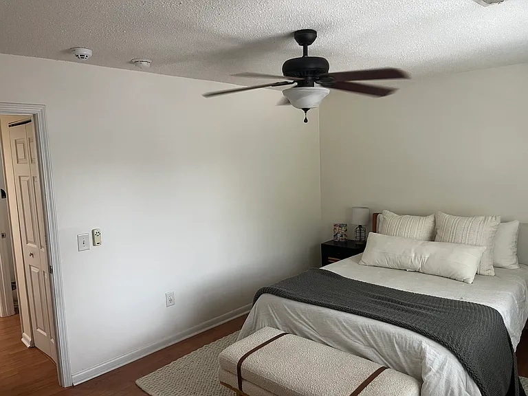 415 Parkdale Dr #13D — Photo 6