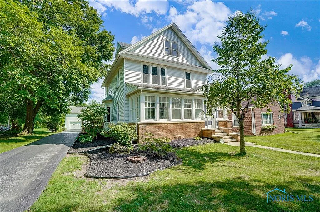 229 W Front St photo 1