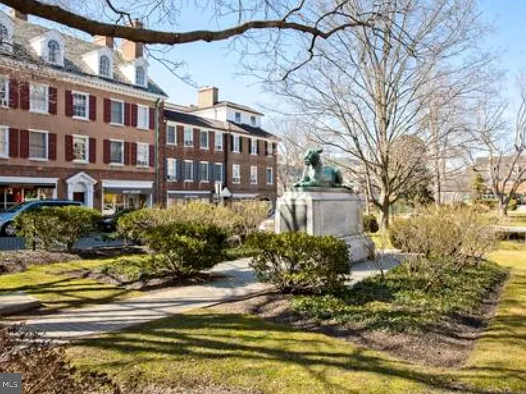 25 Palmer Sq W #G — Photo 2