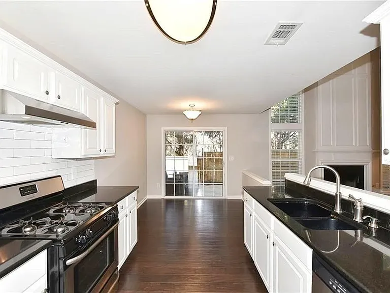 703 Melilot Ln — Photo 2