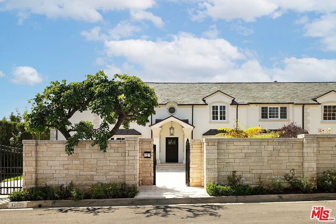 7 bed, 8.0 bath, 6475 sqft, $60,000 — Photo 1