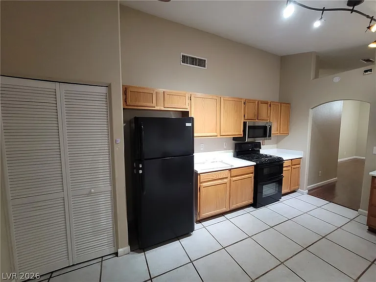 2458 Color Canyon Way — Photo 14