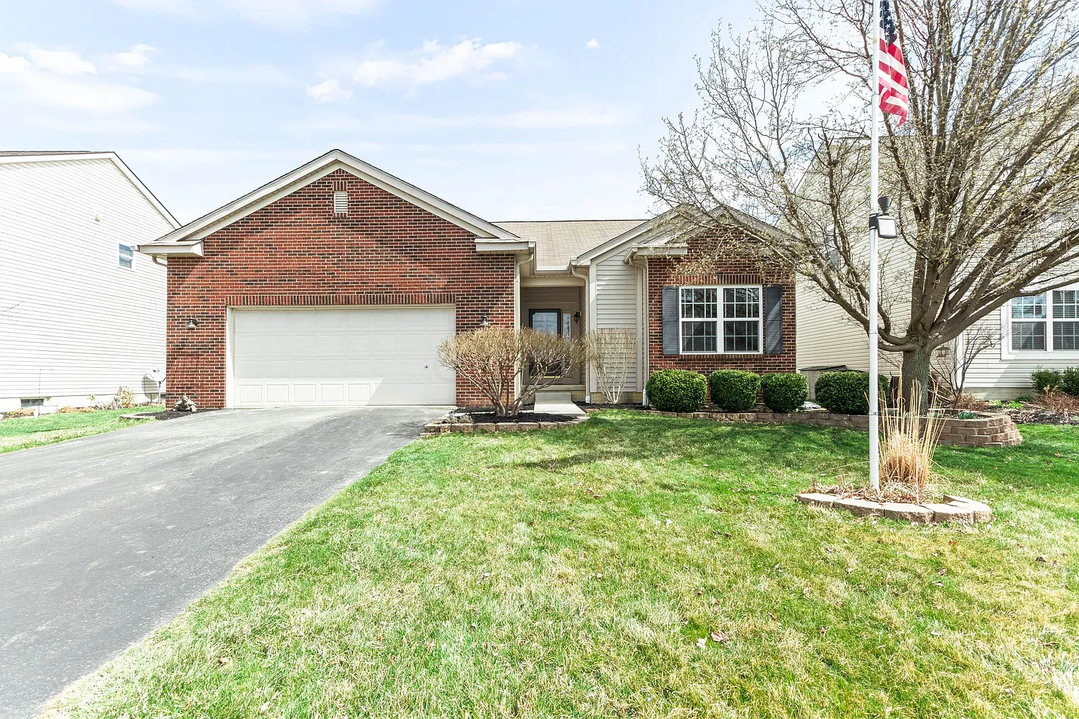 188 Cherrytree Ln photo 1