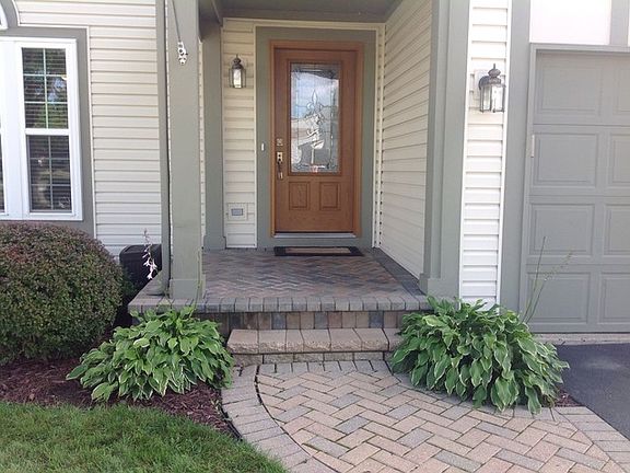 2nd image of 1877 Barnhill Dr