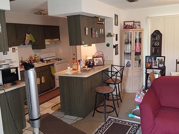5th image of 2418 S Lake Ave