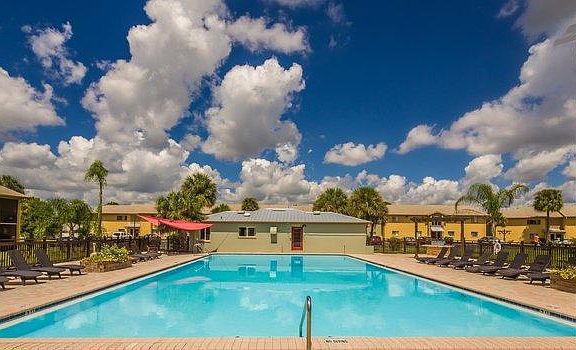 4th image of 3595 New Jersey Rd #2B-2Ba-1172Sqft