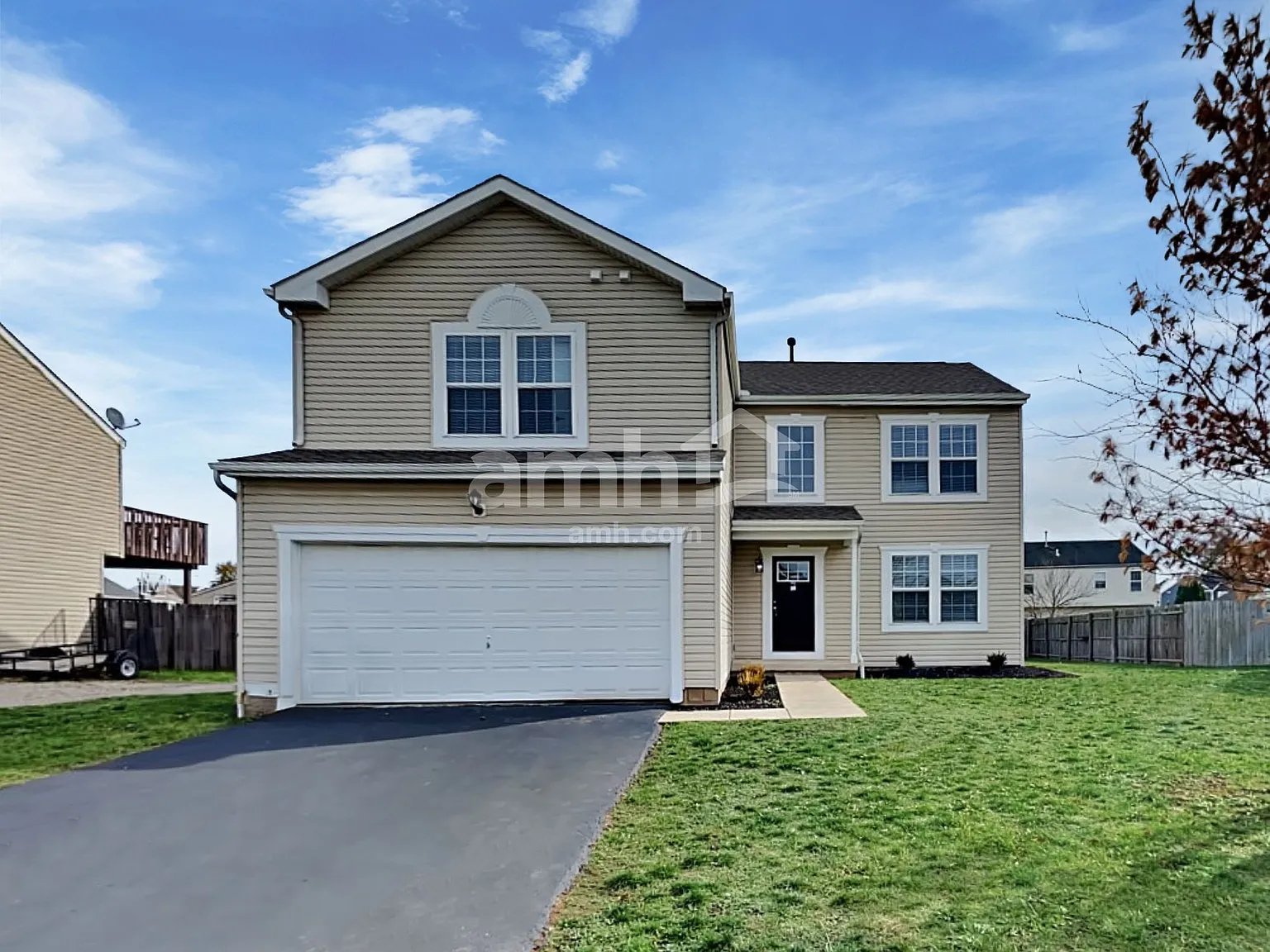 4 bed, 2.5 bath, 2540 sqft, $2,790 — Photo 1