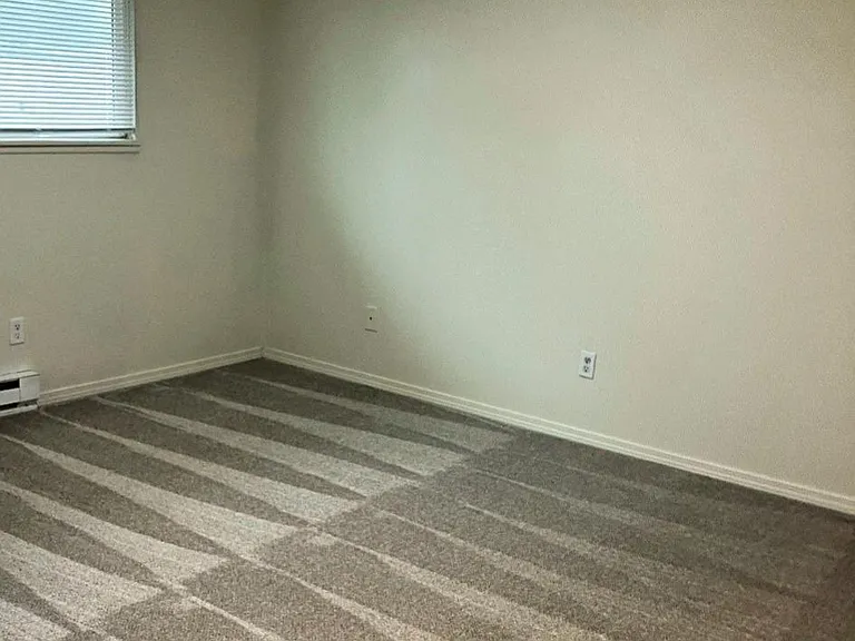 2700 SE Courtney Ave — Photo 11