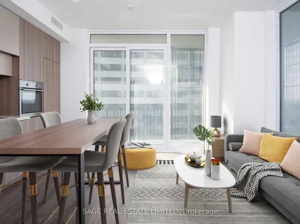 8 Eglinton Ave E, Toronto, ON
