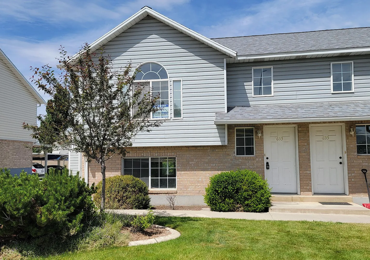 Large Spanish Fork Duplex — Photo 1