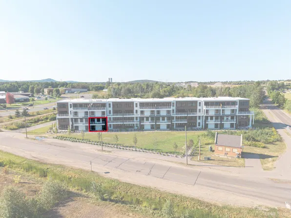 2401 N Lakeshore Blvd Unit 20, Marquette, MI 49855