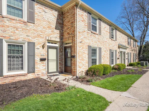 2468 Abbington Dr SE, Grand Rapids, MI 49506