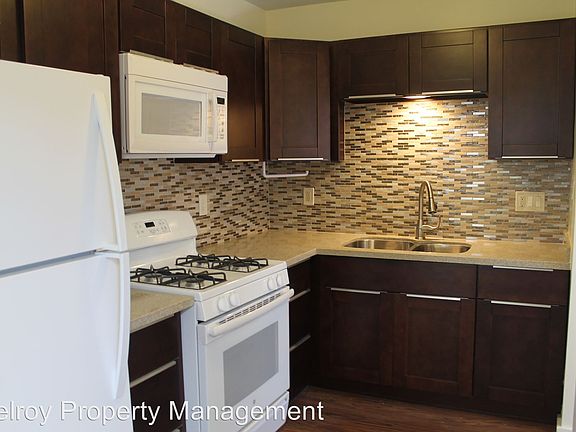 2nd image of 2060 Thomas Ave