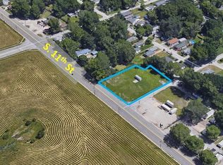 2942 S 11th St, Springfield, IL 62703